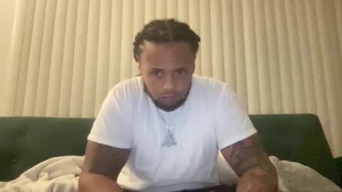 Snapshot of kingdabiggest chatting on 11.17.25 KingDaBiggest online show from 11.17.25