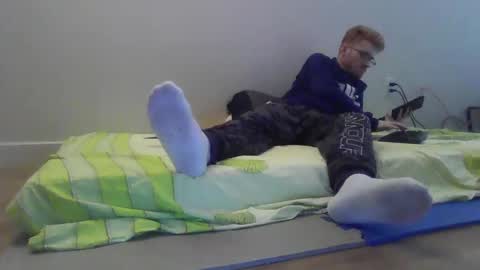 Snapshot of kingoffootfetish chatting on 02.12.25 Master King Tommy online show from 02.12.25