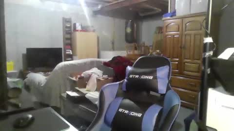 Snapshot of kingoffootfetish chatting on 03.05.25 Master King Tommy online show from 03.05.25