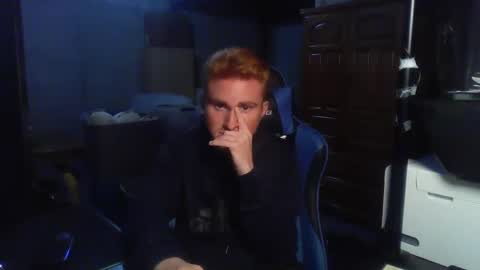 Snapshot of kingoffootfetish chatting on 09.19.25 Master King Tommy online show from 09.19.25