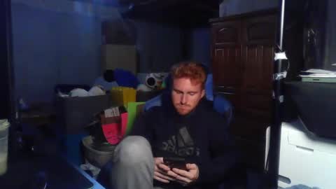 Snapshot of kingoffootfetish chatting on 10.01.25 Master King Tommy online show from 10.01.25