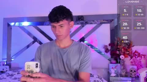  A L E X  online show from 01.15.25