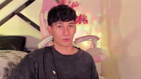  A L E X  online show from 02.05.25