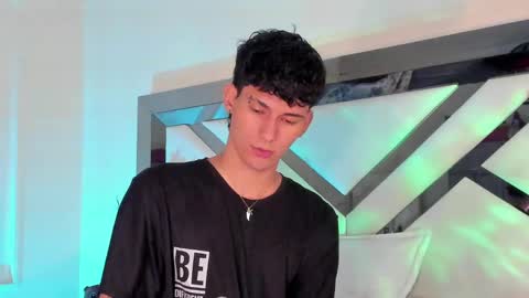  A L E X  online show from 02.08.25