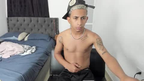 Snapshot of kings_latins chatting on 12.14.25 DOMINANT ALPHA KINGS online show from 12.14.25