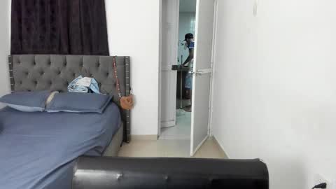 Snapshot of kings_latins chatting on 12.15.25 DOMINANT ALPHA KINGS online show from 12.15.25