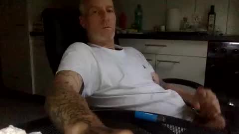 kingsize online show from 10.22.25