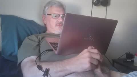 Snapshot of kingtongue10 chatting on 02.13.26 kingtongue10 online show from 02.13.26