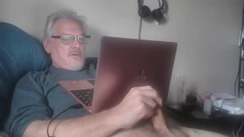 Snapshot of kingtongue10 chatting on 03.16.26 kingtongue10 online show from 03.16.26