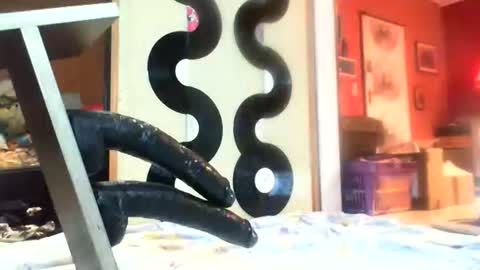 Snapshot of kinky_anal chatting on 02.12.26 Josh online show from 02.12.26