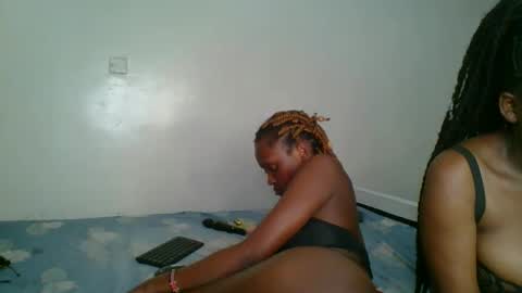 Snapshot of kinky_aria chatting on 09.11.25 kinky_aria online show from 09.11.25