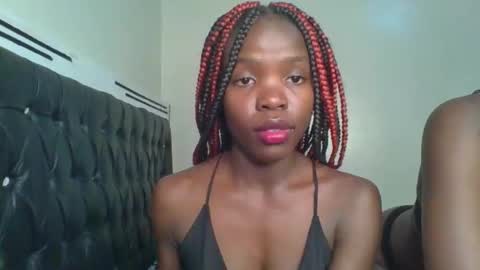 Snapshot of kinky_aria chatting on 09.15.25 kinky_aria online show from 09.15.25