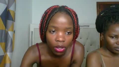 Snapshot of kinky_aria chatting on 10.04.25 kinky_aria online show from 10.04.25