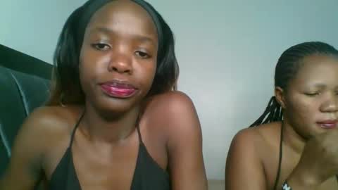 Snapshot of kinky_aria chatting on 10.09.25 kinky_aria online show from 10.09.25