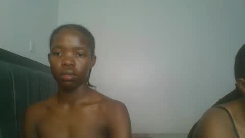 Snapshot of kinky_aria chatting on 10.12.25 kinky_aria online show from 10.12.25