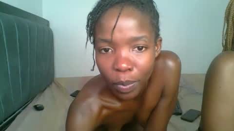 Snapshot of kinky_aria chatting on 10.25.25 kinky_aria online show from 10.25.25