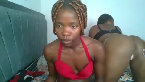 Snapshot of kinky_aria chatting on 11.11.25 kinky_aria online show from 11.11.25