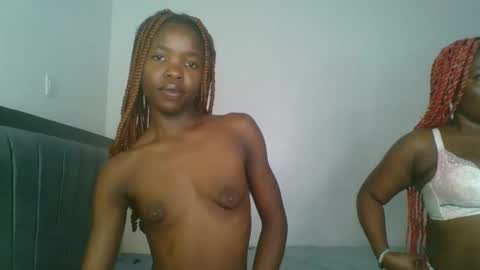 Snapshot of kinky_aria chatting on 11.13.25 kinky_aria online show from 11.13.25