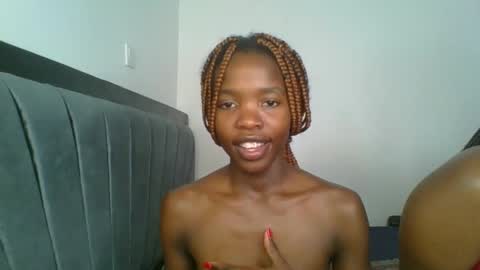 Snapshot of kinky_aria chatting on 11.18.25 kinky_aria online show from 11.18.25