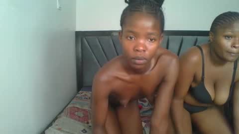 Snapshot of kinky_aria chatting on 12.01.25 kinky_aria online show from 12.01.25