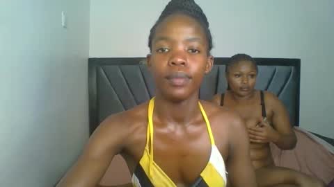 Snapshot of kinky_aria chatting on 12.04.25 kinky_aria online show from 12.04.25