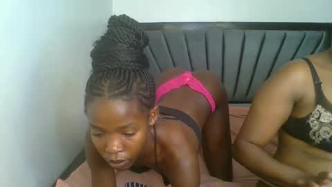 Snapshot of kinky_aria chatting on 12.05.25 kinky_aria online show from 12.05.25