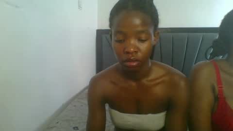 Snapshot of kinky_aria chatting on 12.13.25 kinky_aria online show from 12.13.25