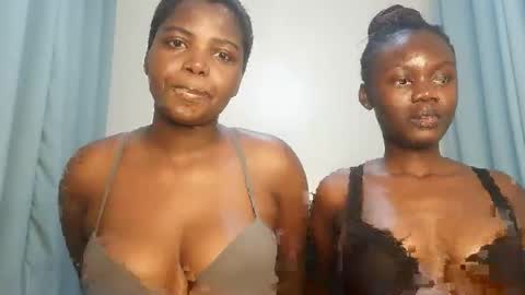 Snapshot of kinky_lola1 chatting on 10.01.25 Lola online show from 10.01.25