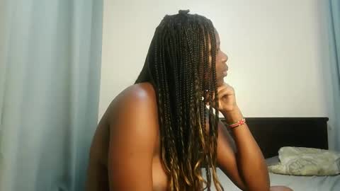 Snapshot of kinky_lola1 chatting on 11.29.25 Lola online show from 11.29.25