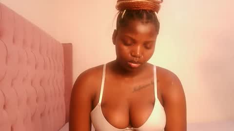 Lola online show from 03.08.26