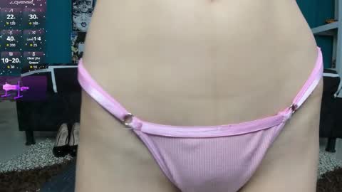 Snapshot of kinky_polar chatting on 09.10.25 Polar online show from 09.10.25