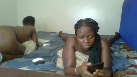 Snapshot of kinky_roey chatting on 02.19.25 kinky_roey online show from 02.19.25