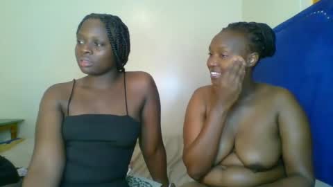 Snapshot of kinky_roey chatting on 02.24.25 kinky_roey online show from 02.24.25