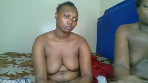 Snapshot of kinky_roey chatting on 03.03.25 kinky_roey online show from 03.03.25