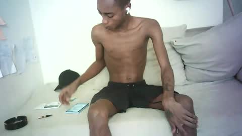 Snapshot of kinkybby_ chatting on 03.09.25 kinkybby_ online show from 03.09.25