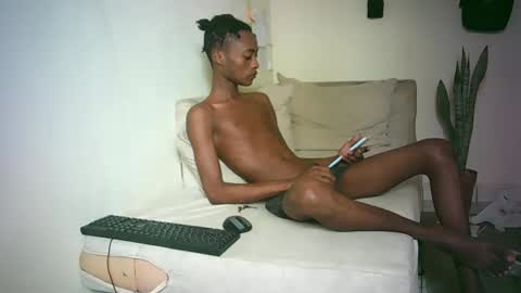 Snapshot of kinkybby_ chatting on 03.12.25 kinkybby_ online show from 03.12.25