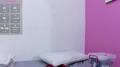 Snapshot of kinkycutegirll chatting on 11.30.25 kinkycutegirll online show from 11.30.25