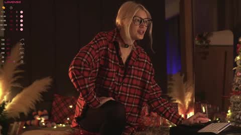 kinkylina_ online show from 01.01.25