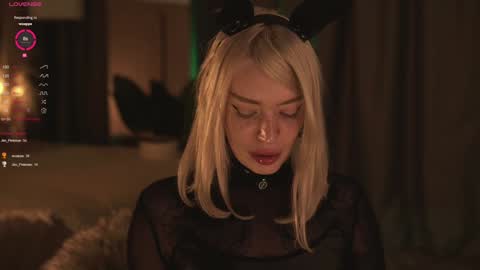 kinkylina_ online show from 01.24.25