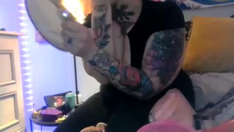 Kinky Pinky online show from 01.10.25