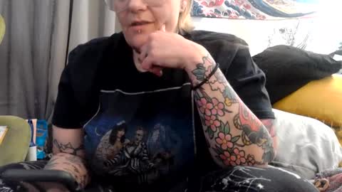 Kinky Pinky online show from 02.18.25