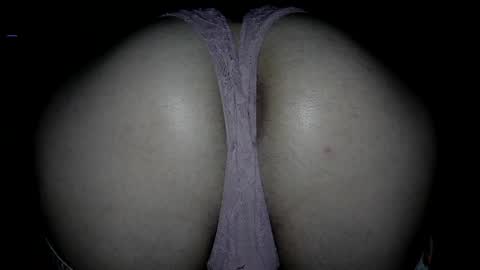 Snapshot of kinkyrisque chatting on 05.08.26 Xoxxxo online show from 05.08.26