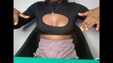 Snapshot of kinkyxxnasty chatting on 10.11.25 kinkyxxnasty online show from 10.11.25