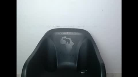 Snapshot of kinkyxxnasty chatting on 10.30.25 kinkyxxnasty online show from 10.30.25