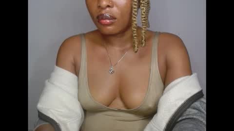 Snapshot of kinkyxxnasty chatting on 11.07.25 kinkyxxnasty online show from 11.07.25