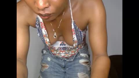 Snapshot of kinkyxxnasty chatting on 11.07.25 kinkyxxnasty online show from 11.07.25