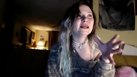 Kipsy Rose online show from 09.23.25