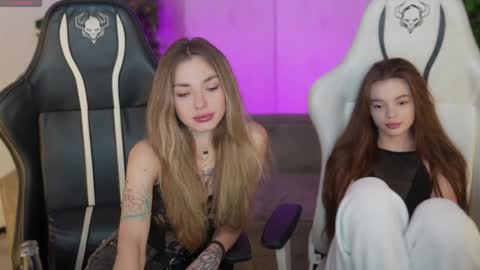 Snapshot of kira0541 chatting on 12.15.25 Sweet girls online show from 12.15.25