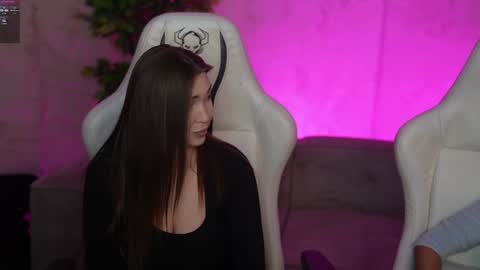 Snapshot of kira0541 chatting on 12.22.25 Sweet girls online show from 12.22.25