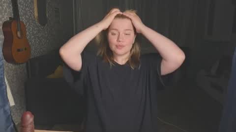 Snapshot of kira_citro chatting on 09.26.25 Kira  NEXT STREAM December 4 5pm CET  11am EST online show from 09.26.25